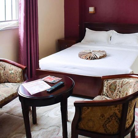 Diamonds Hotel Кампала Екстер'єр фото