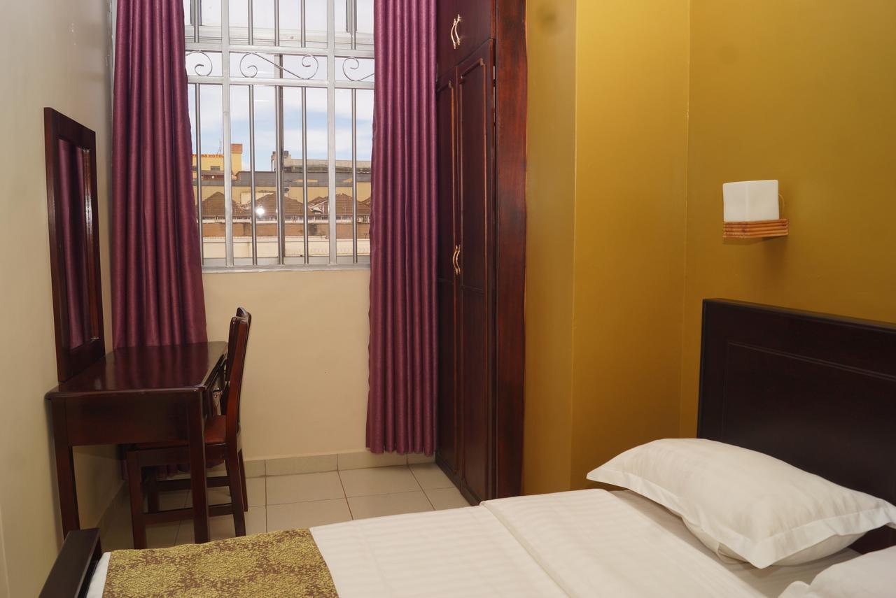 Diamonds Hotel Кампала Екстер'єр фото