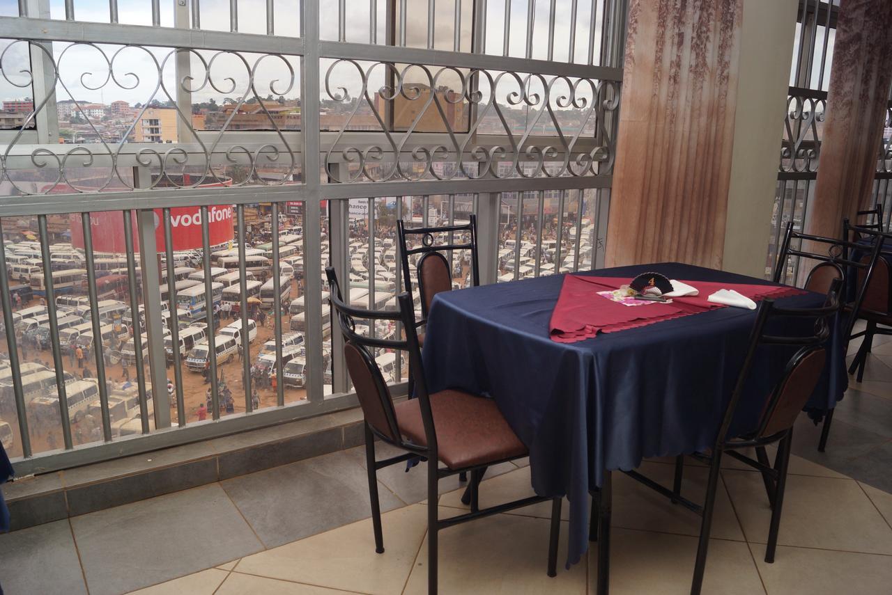Diamonds Hotel Кампала Екстер'єр фото